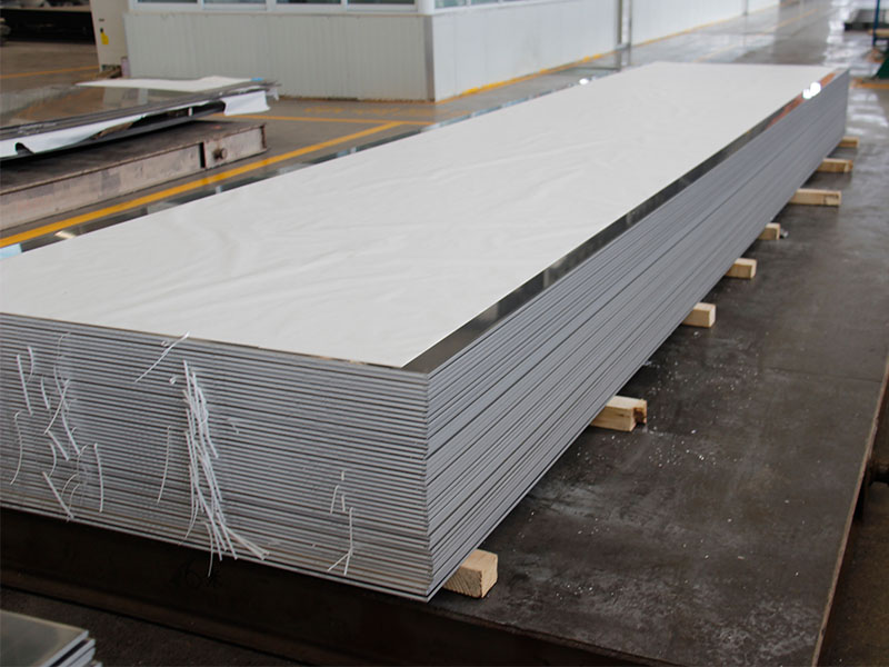 建筑用環(huán)保型材料3004鋁板一噸價(jià)格多少？